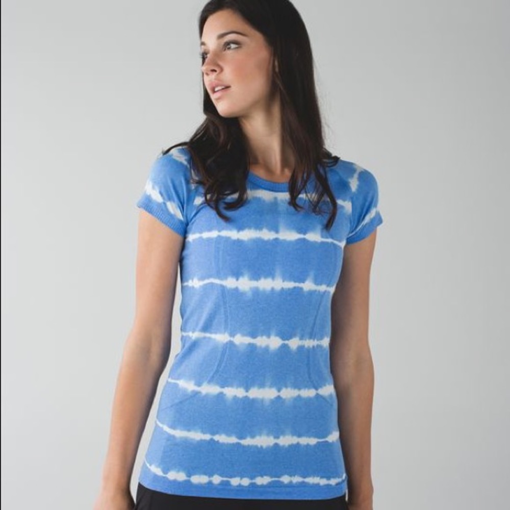 Lululemon Short Sleeve Swiftly in tie dye blue
